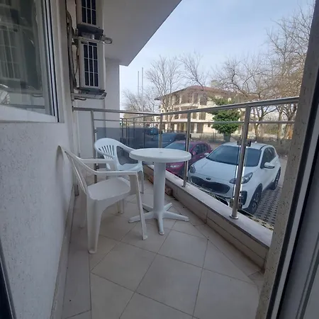 Apartman Eurovision 2027 *